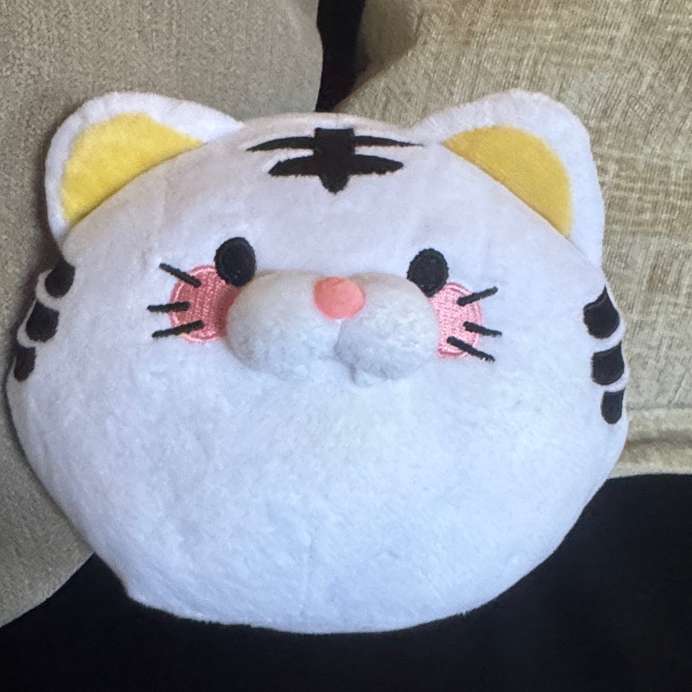 Korotora Tiger Plush white Fukuya Cat Stuffed Animal Toy Small